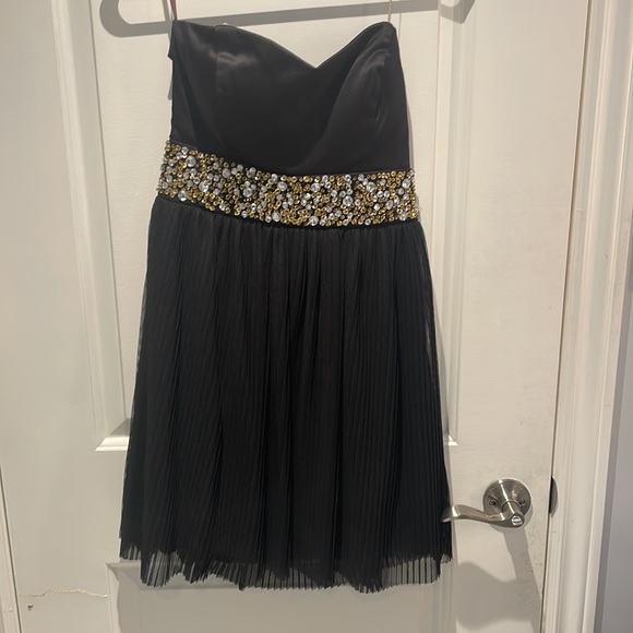 Graduation/Prom Dress 🎓⚡️ - Picture 4 of 11